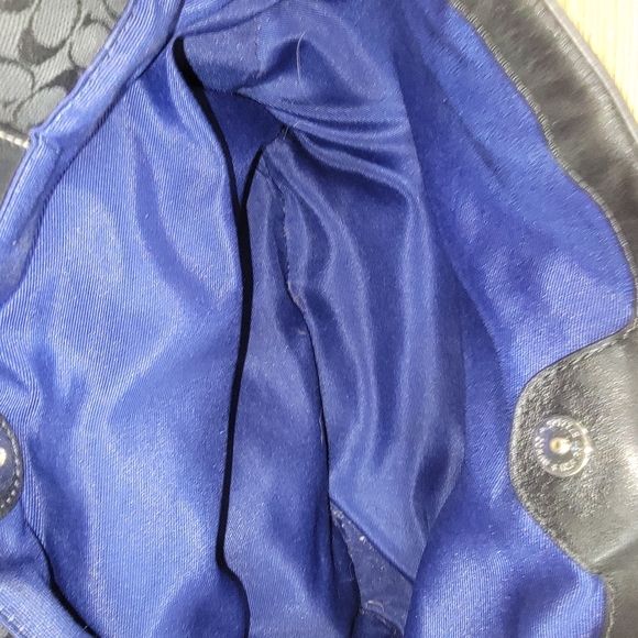 Coach Voyager Tote - Picture 4 of 15